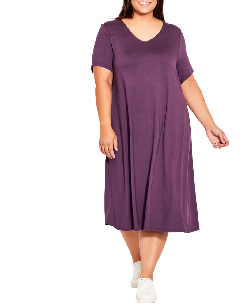 Plus size model wearing Morgan Dress by Avenue | Dia&Co | dia_product_style_image_id:185310